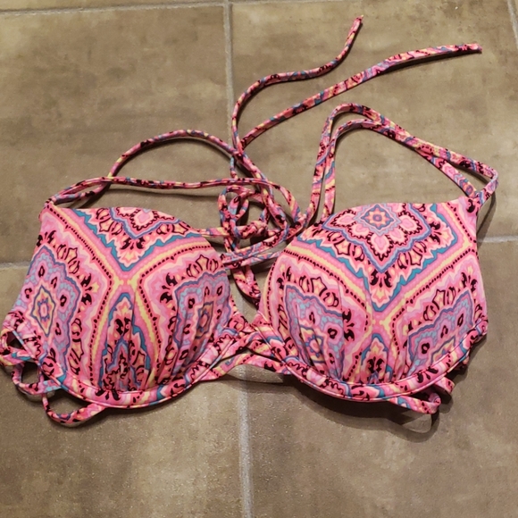 Shade & Shore Other - NWOT 34B Shade & Shore Padded Bikini Top